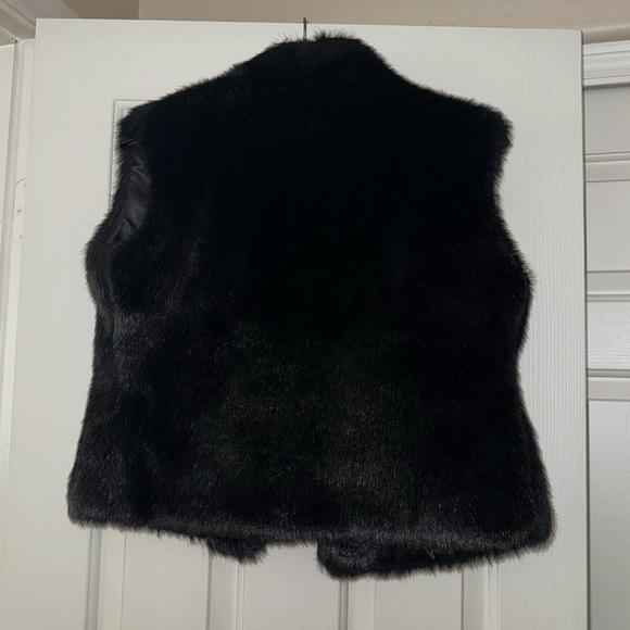 Cejon Vest - Picture 2 of 3